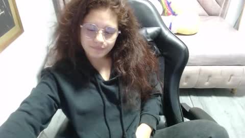 velvet_moon_v online show from December 20, 1:48 pm