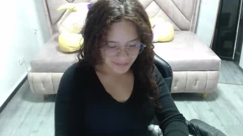 velvet_moon_v online show from November 10, 1:06 pm