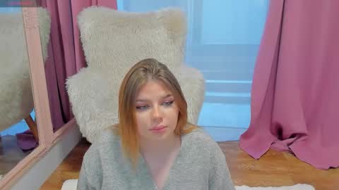 velvetsinss online show from January 16, 7:04 am