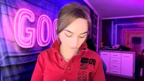 MERYEM online show from February 24, 8:29 pm