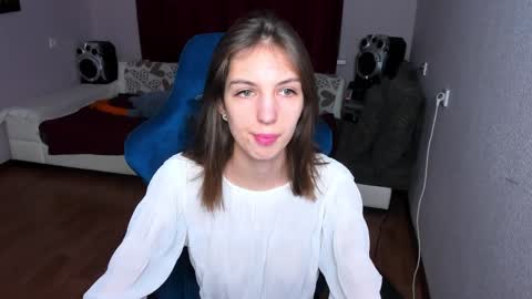 veneradi615 online show from February 4, 4:50 pm