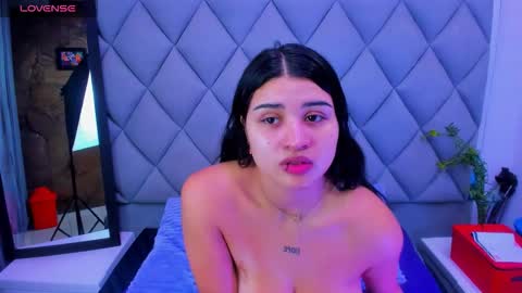 Venusowen  online show from November 4, 1:49 pm