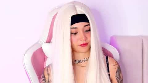 Shelly online show from November 7, 1:06 pm