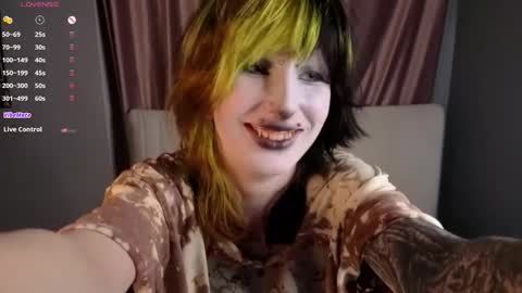 Erica online show from November 3, 8:13 pm