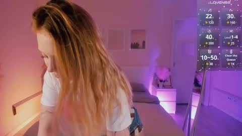  VERONICA  FOLLOW ME  online show from March 6, 7:14 am