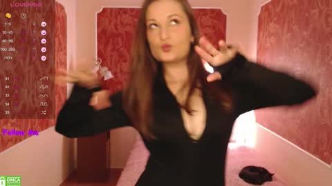 Kate online show from November 7, 9:37 am