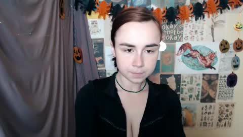 veryveryvery_shy online show from October 20, 5:43 am