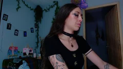 Snapshot of vickyjackson_ chatting on October 23, 6:25 pm Victoria online show from October 23, 6:25 pm