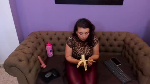 Vicky online show from October 4, 9:41 pm