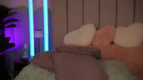 vickysecret96 online show from February 4, 6:33 pm