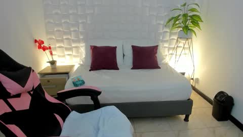 victoria online show from February 24, 7:40 am