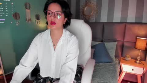 Victoria online show from February 15, 2:00 pm