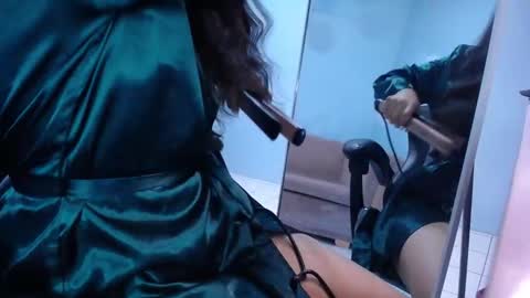 Victoria online show from November 17, 1:01 pm