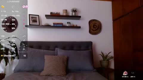 VICTORIA MARTELO online show from November 7, 4:34 pm