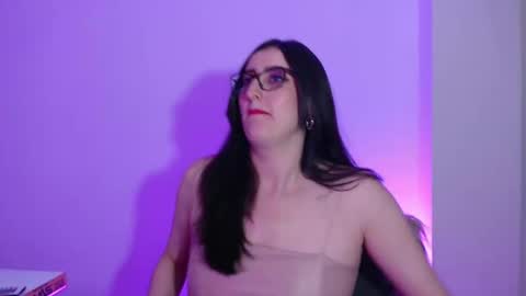 Victoria online show from February 7, 8:31 pm