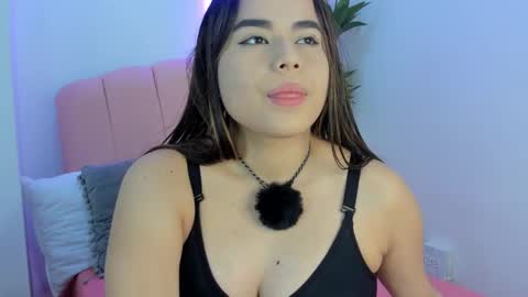 victoria  online show from November 12, 11:30 am