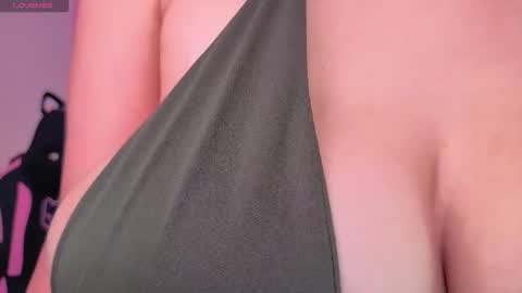 victoriacarmonaa online show from March 5, 4:47 pm