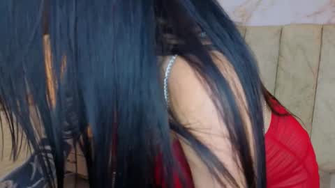 VICTORIA Y CATALINA online show from November 8, 1:10 am