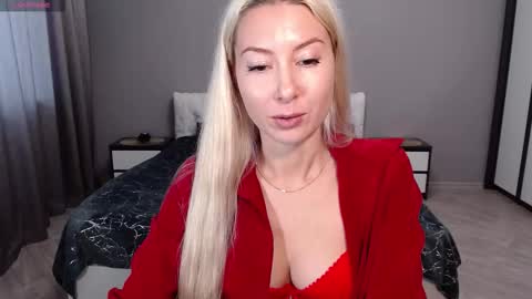 VictoriaTiger online show from December 21, 10:30 am