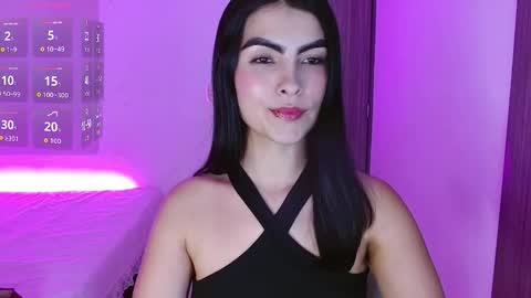 Snapshot of victoriia_henao_ chatting on November 2, 2:59 am victoriia_henao_ online show from November 2, 2:59 am