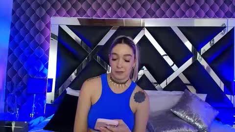 victtoria lee online show from November 25, 7:26 pm