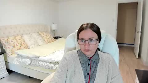 Ukrainian-woman online show from September 13, 3:42 pm