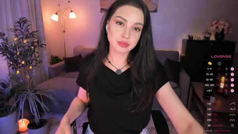 Viki Bellson online show from December 5, 5:47 pm