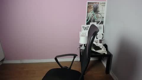 Snapshot of viktoria_lovely chatting on December 3, 6:13 am viktoria_lovely online show from December 3, 6:13 am