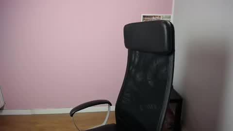 Snapshot of viktoria_lovely chatting on September 18, 7:40 am viktoria_lovely online show from September 18, 7:40 am