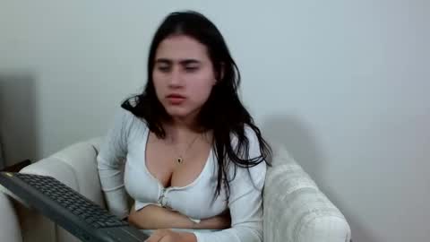 vikysexy28 online show from February 18, 4:37 am