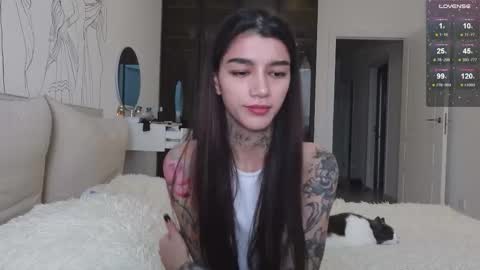 vinkitinkii online show from November 7, 7:36 am