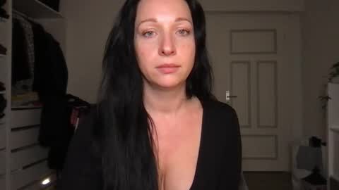 Vio online show from January 8, 5:50 pm