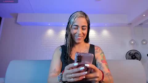 Violett  Everyday From 0530 to 1430 Col Time online show from February 17, 10:40 am