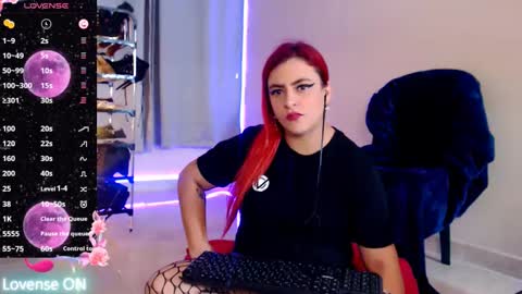 Snapshot of violetabitch chatting on February 20, 3:23 am Violetta Morningstar online show from February 20, 3:23 am