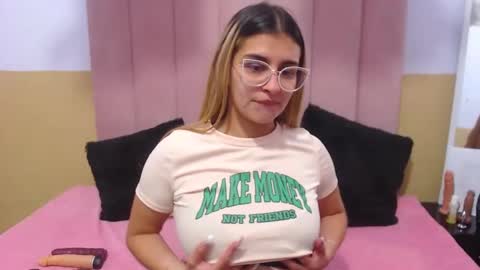 violetalittlee online show from December 31, 5:51 pm