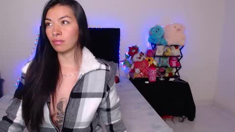 Snapshot of violett_flowers chatting on February 7, 5:10 am violeta  online show from February 7, 5:10 am