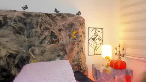 Violetta Ficher online show from October 25, 3:03 am