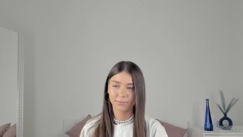 violetta_finch online show from February 14, 10:17 am