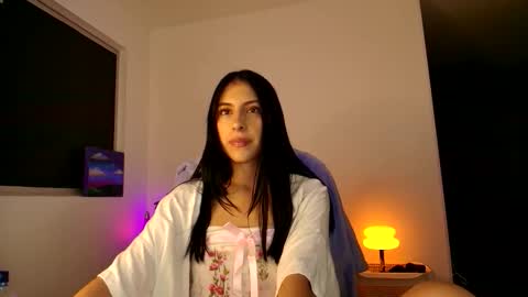 Violetta....Follow me in Twitter... online show from November 30, 5:11 am