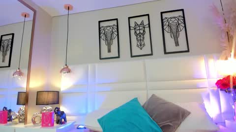 VIOLLET online show from November 12, 9:13 pm