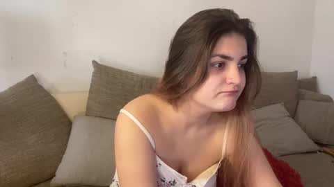 vivalenti_kiss online show from October 3, 12:10 pm