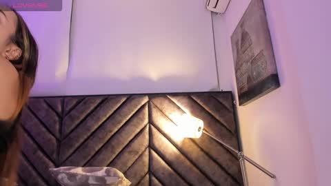 Viviana  online show from January 18, 11:45 pm