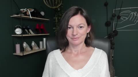 Vivian online show from September 24, 8:46 am