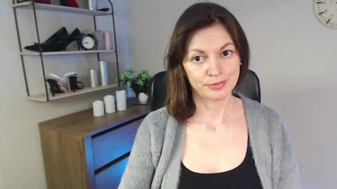 Vivian online show from February 21, 6:26 pm