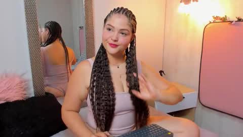 Vivian online show from September 16, 12:57 pm