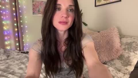 Lillian Rose online show from December 15, 4:18 am