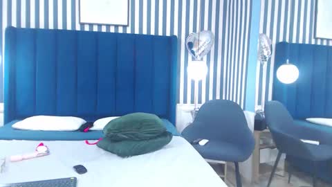 Vivian  online show from February 10, 4:10 pm