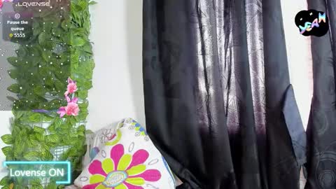 skay online show from November 30, 9:30 pm