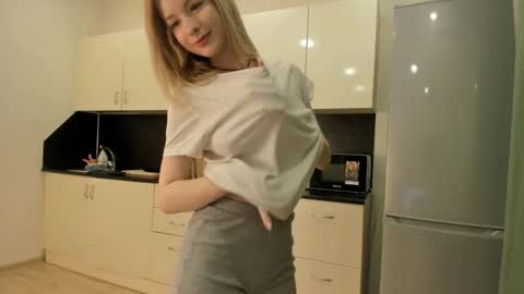 Nana online show from September 26, 4:21 am