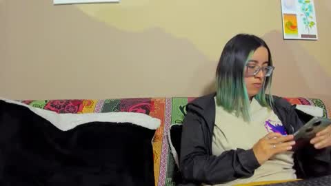 Waningrose  Lu online show from October 14, 11:40 pm